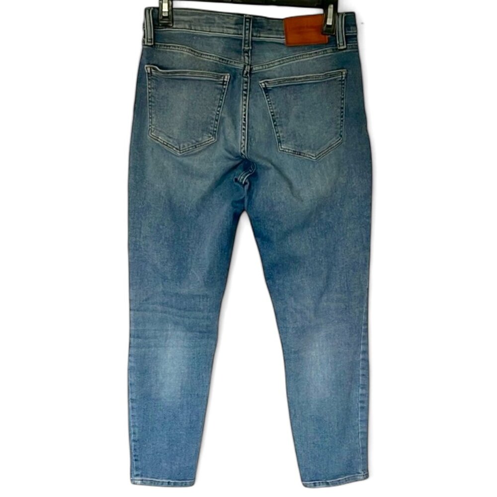 Lucky Brand Jeans Women's 6/28 Ava Mid Rise Crop Medium Blue Denim - Picture 2 of 8